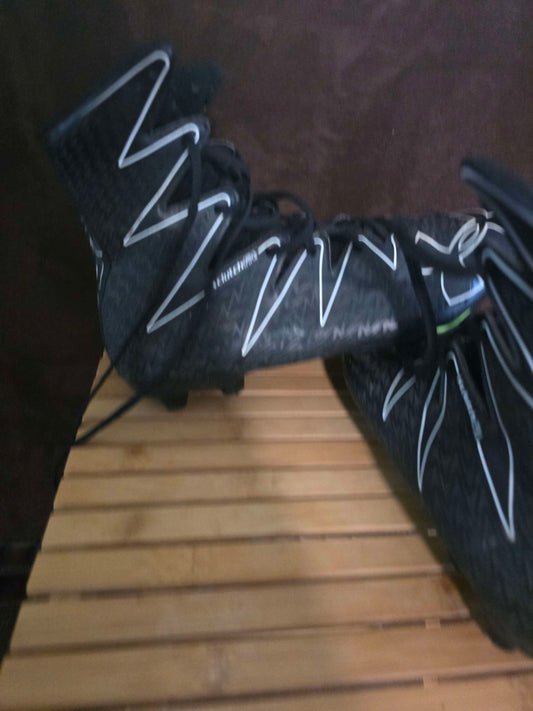 Men Clutch Fit High Top  Football shoe image 0