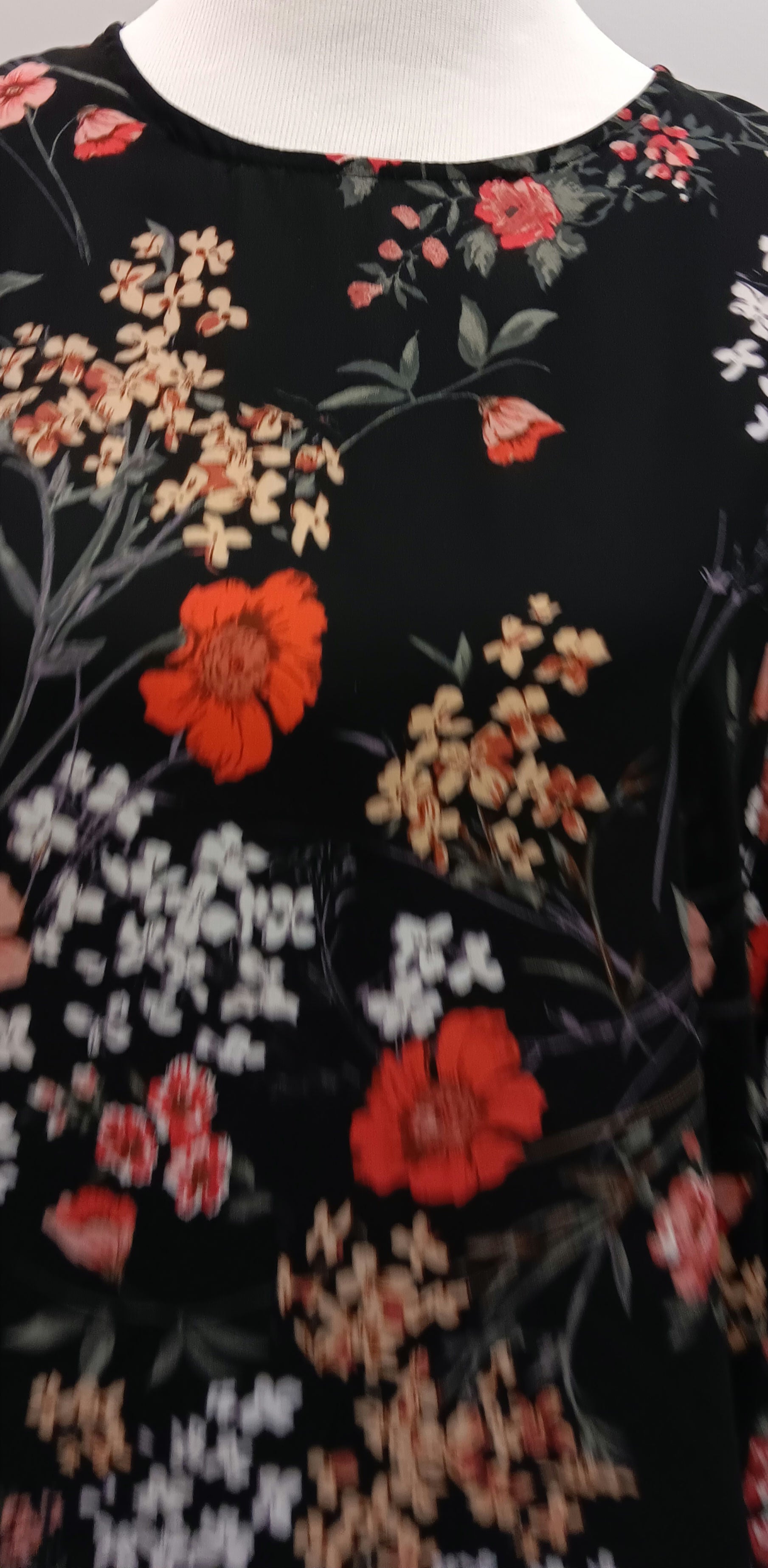 Black floral Sweet rain blouse size XL image 3