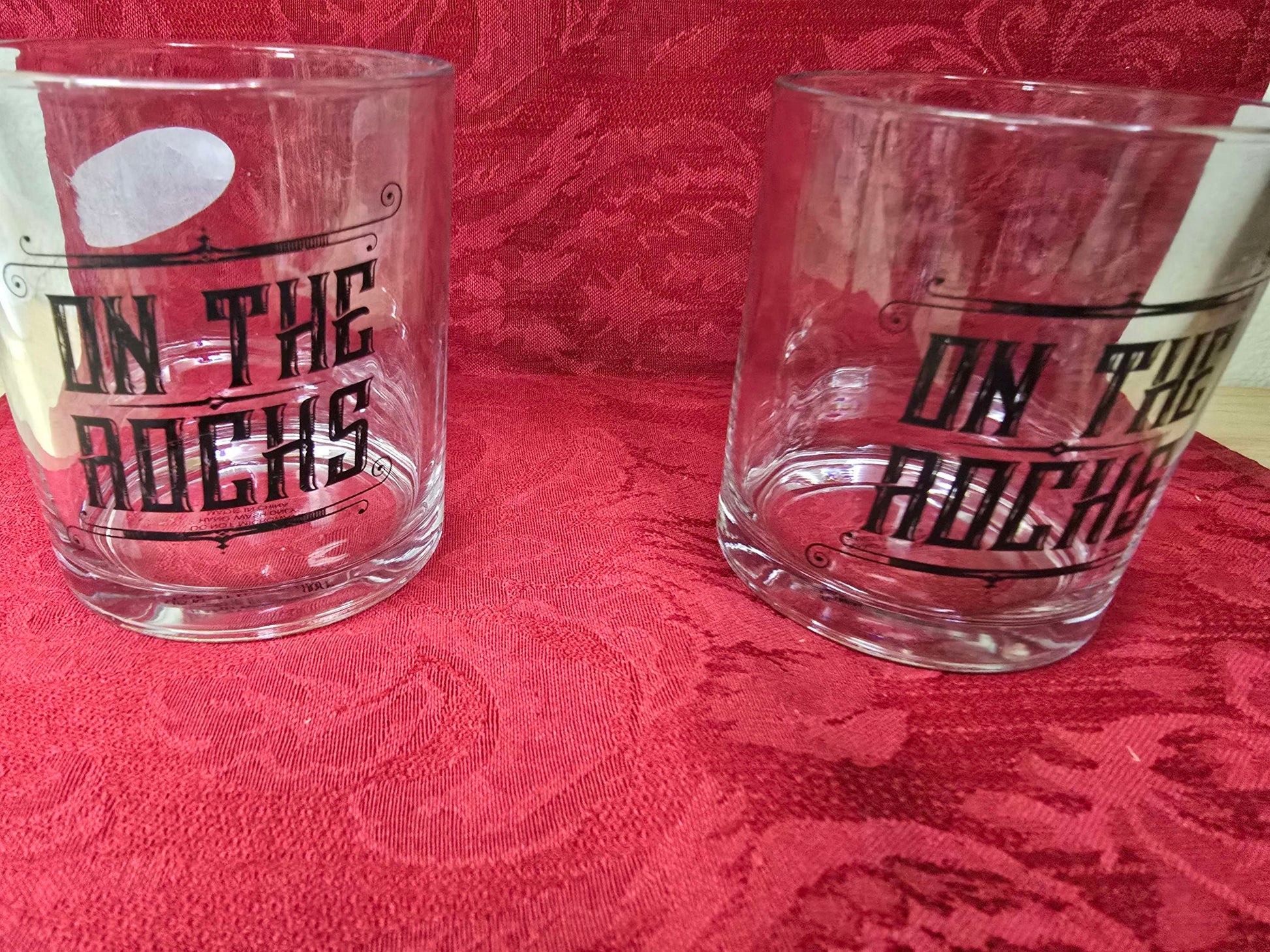 Pair on the rocks whiskey image 0