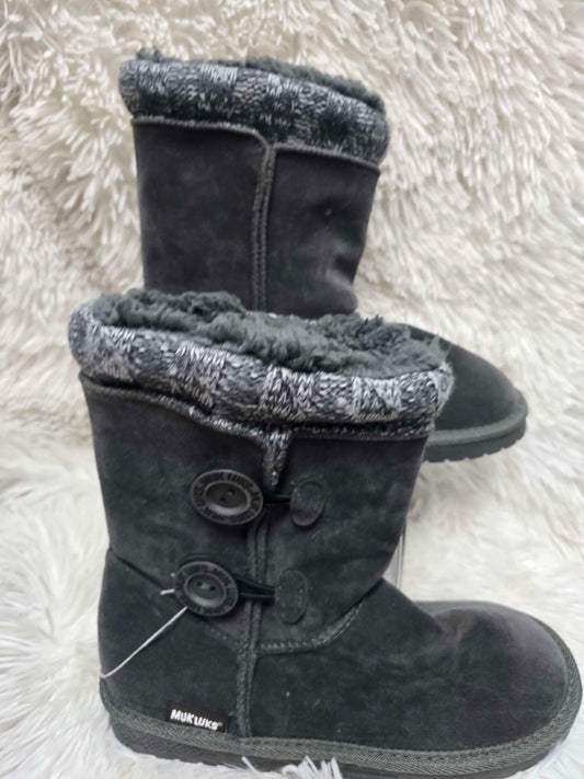Mukluks size 7 image 0