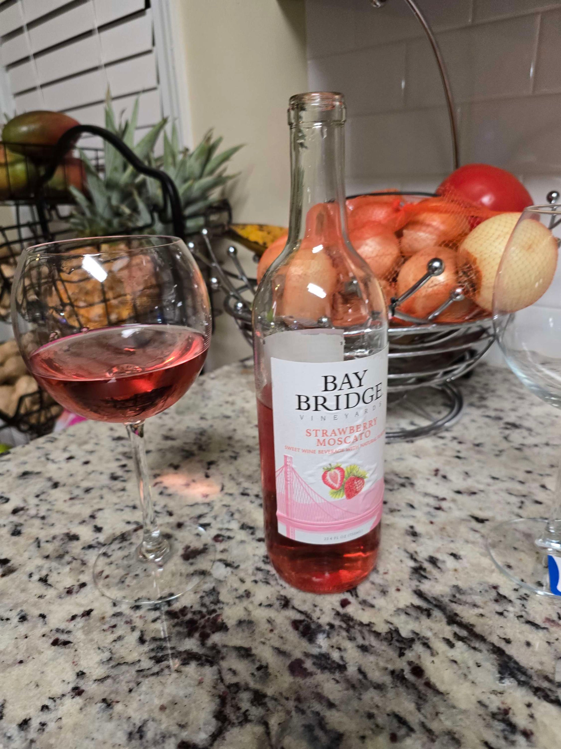 Set of 4 wine glass image 5