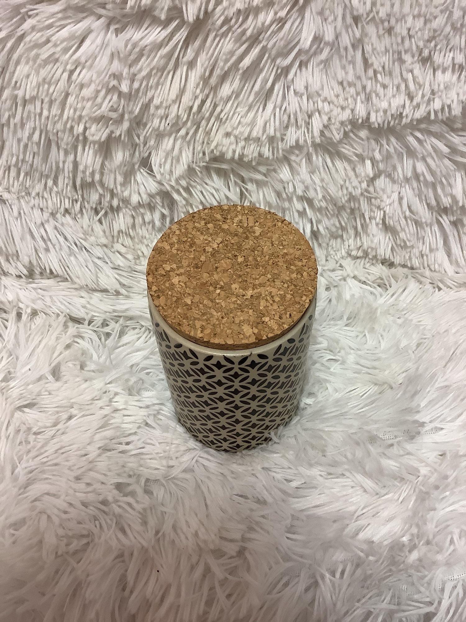 World market container with lid image 1