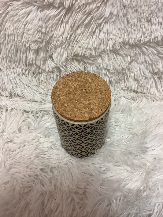 World market container with lid image 1