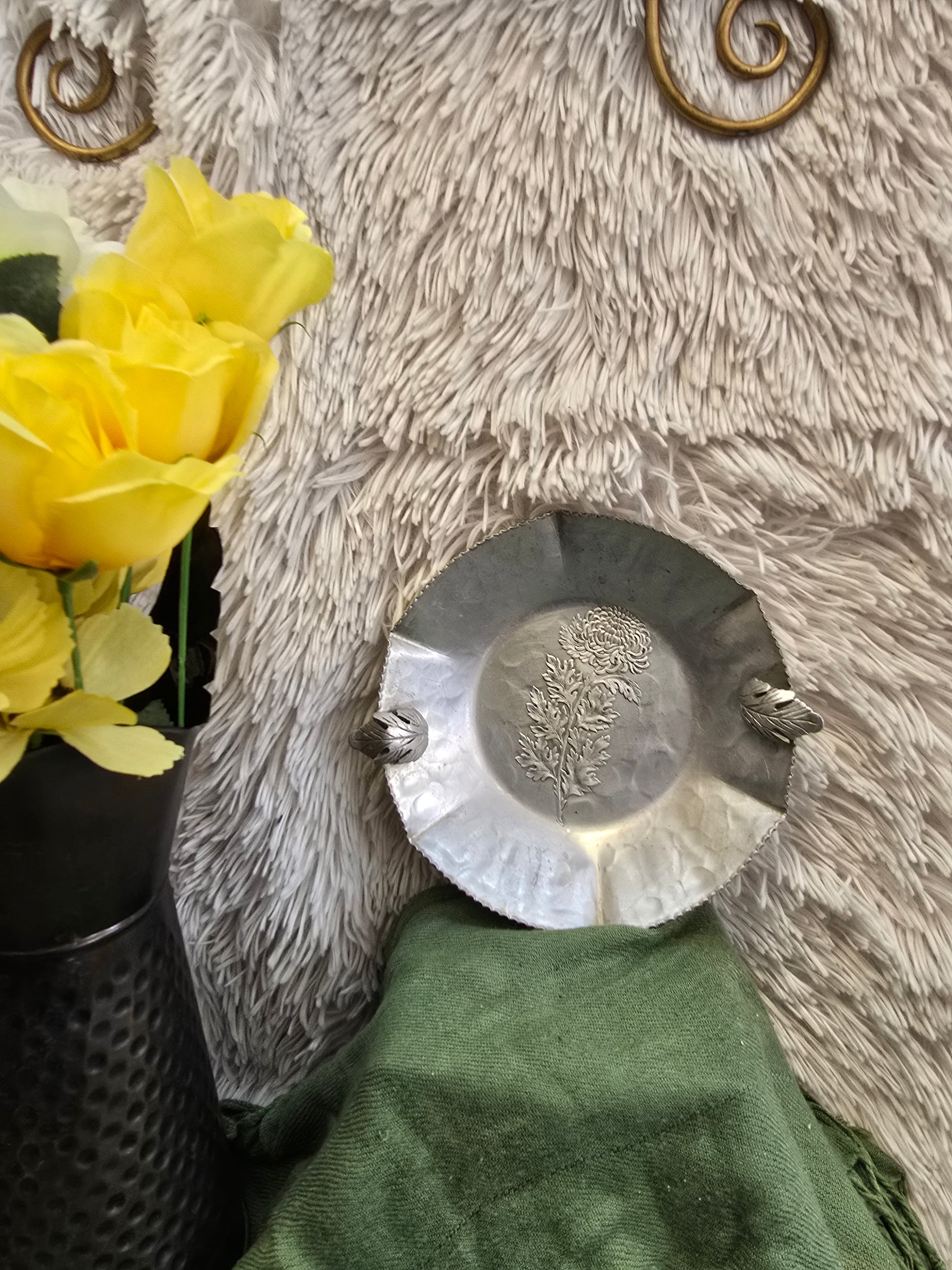 Trade Continental Silverlook Hand Wrought 566 Mum Oval Bread Tray Hammered image 4