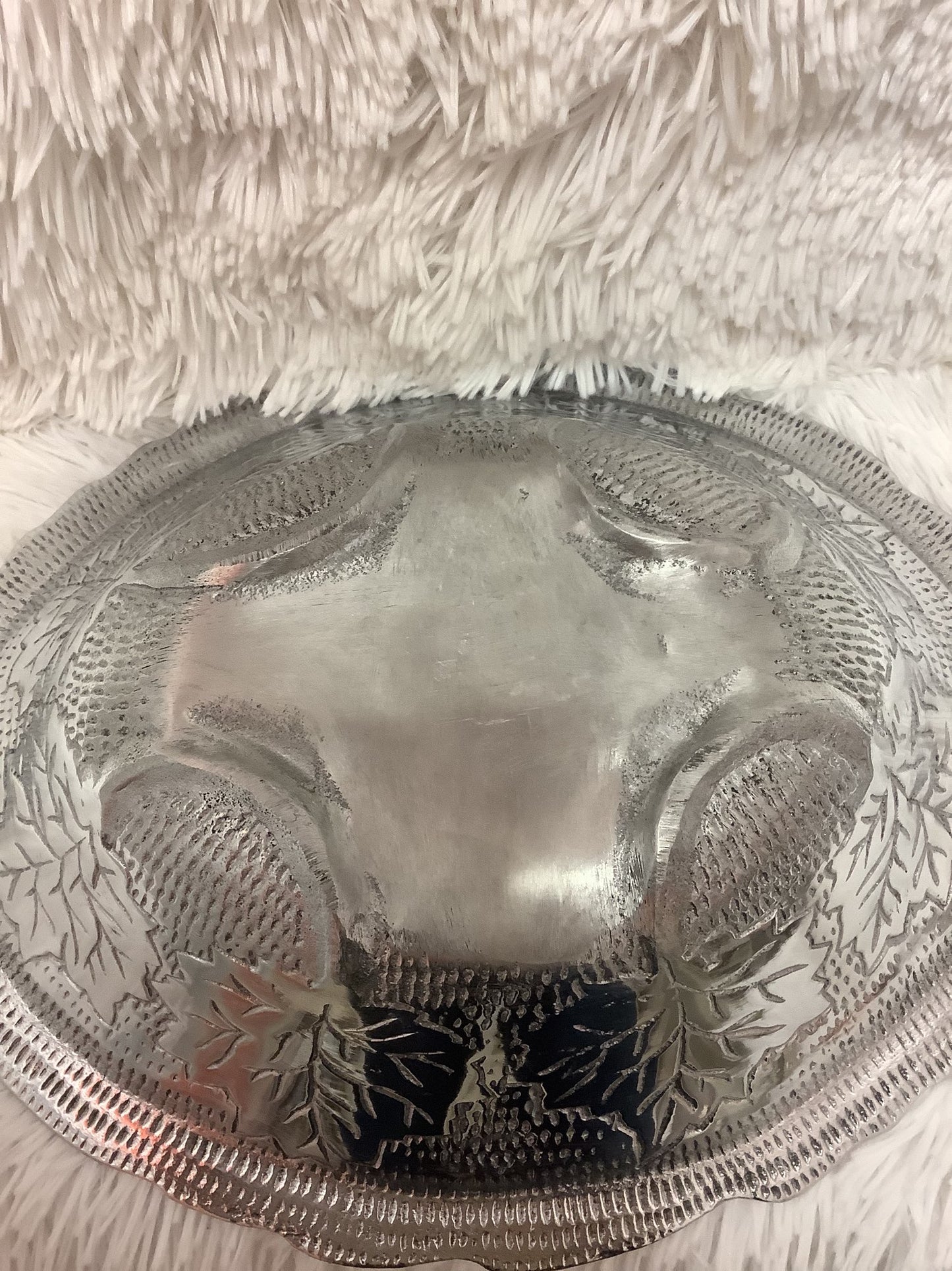 Home Goods Aluminum Embossed Fruit Bowl image 5