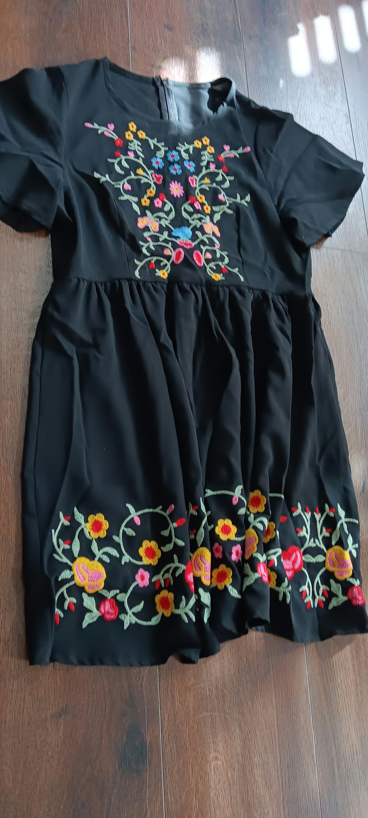 Flowery dress size D image 0