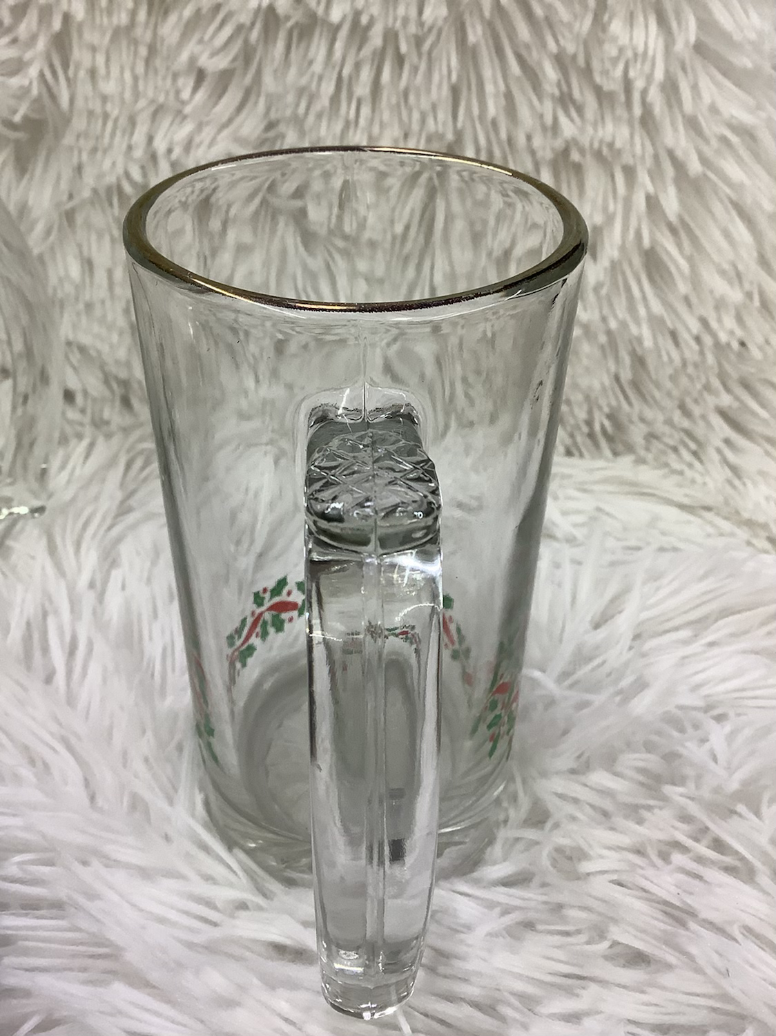 Holly themed dishware image 2