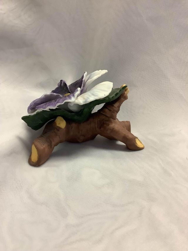 Pansy flower statue 2.5 inches long image 2