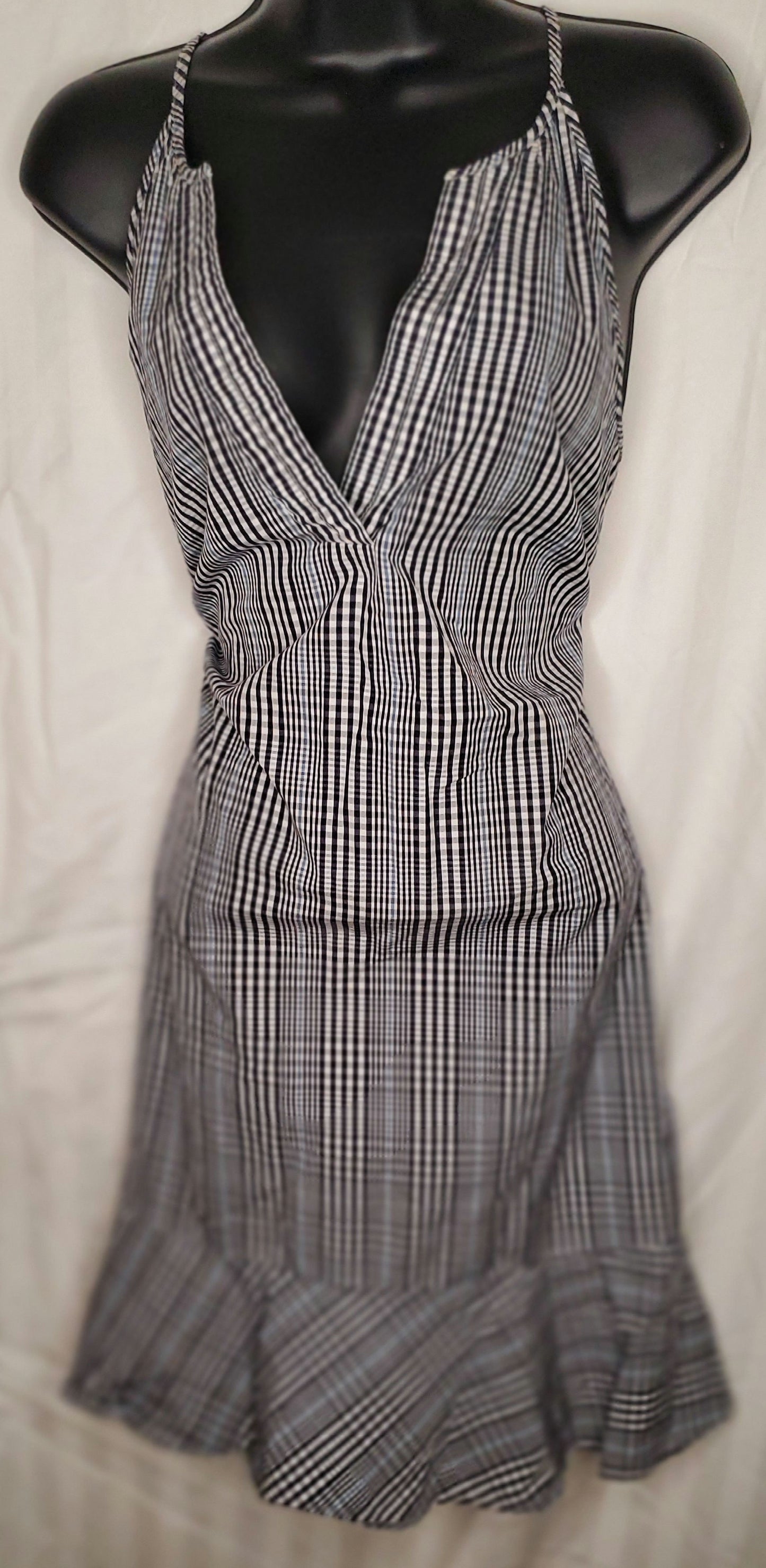 J Crew black and white v cut above knee dress size 8 image 4
