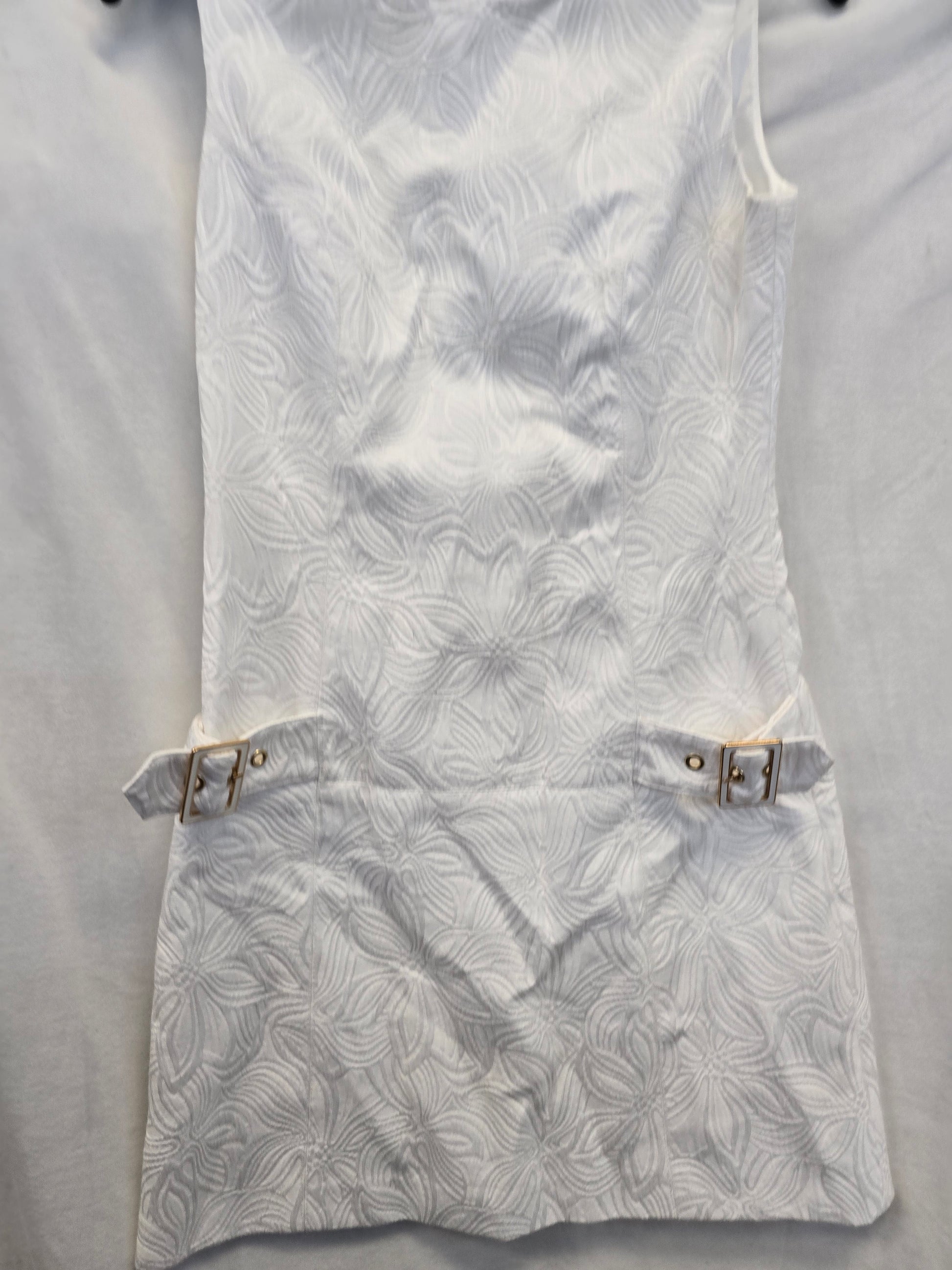 White above knee dress image 3