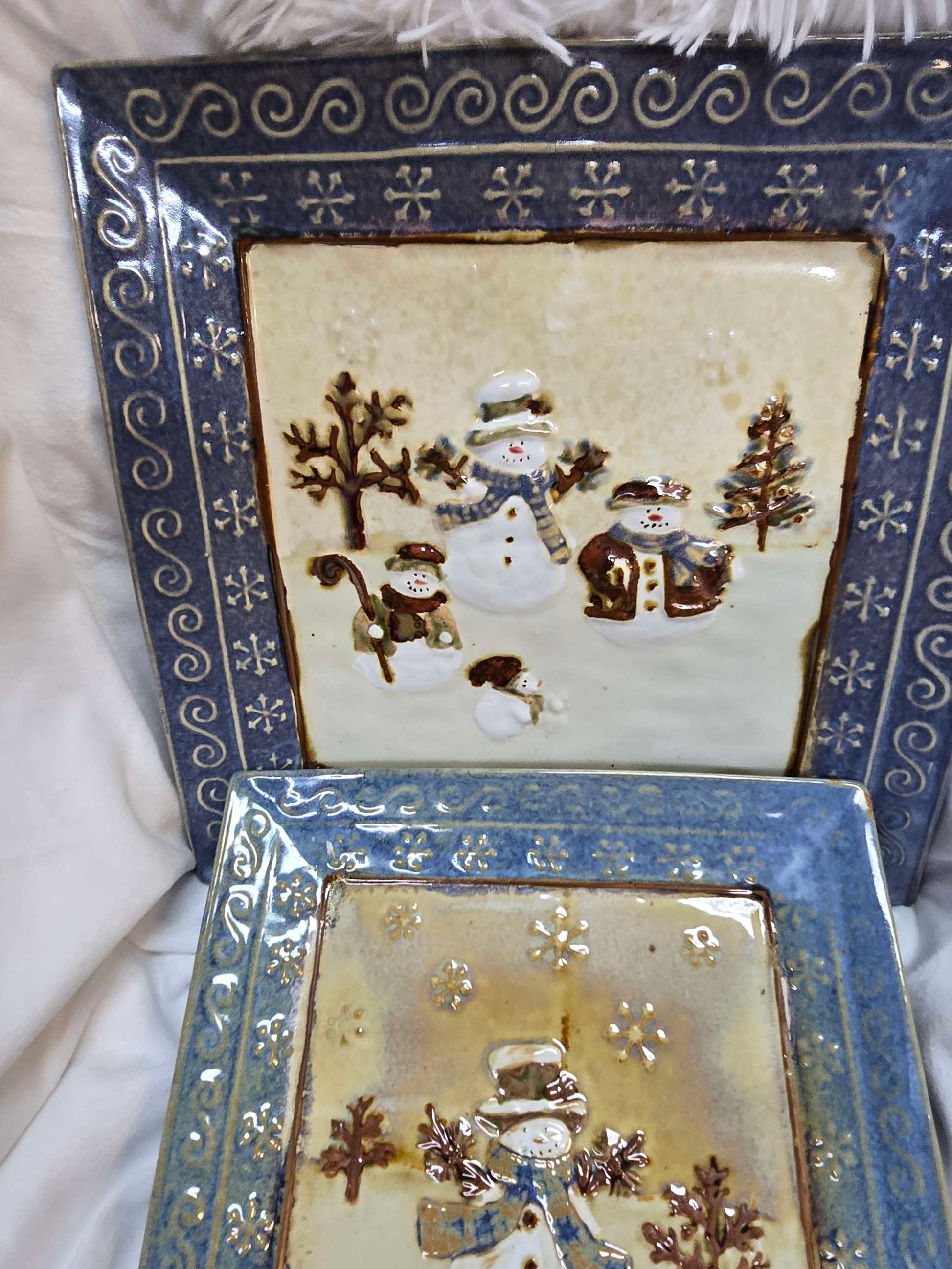 2 piece Christmas decorative platters image 0