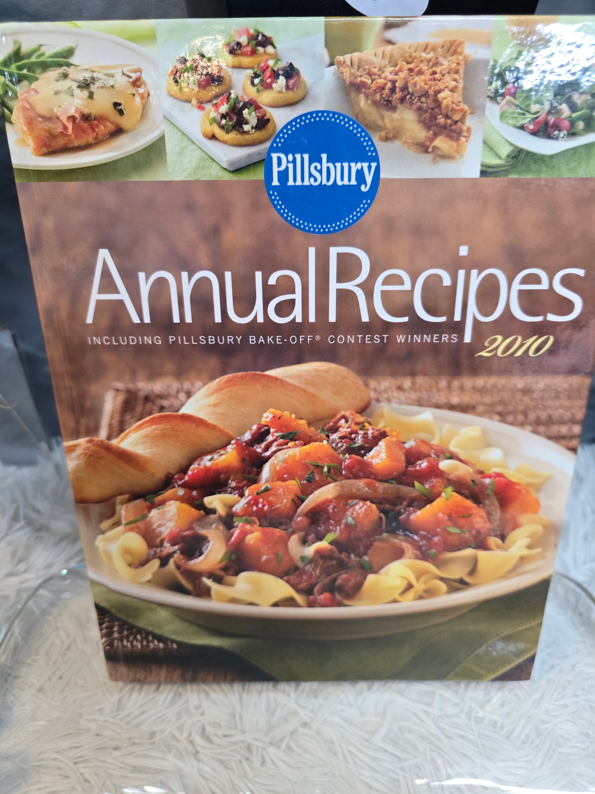 Pillsbury Annual Recipes 2010 image 0