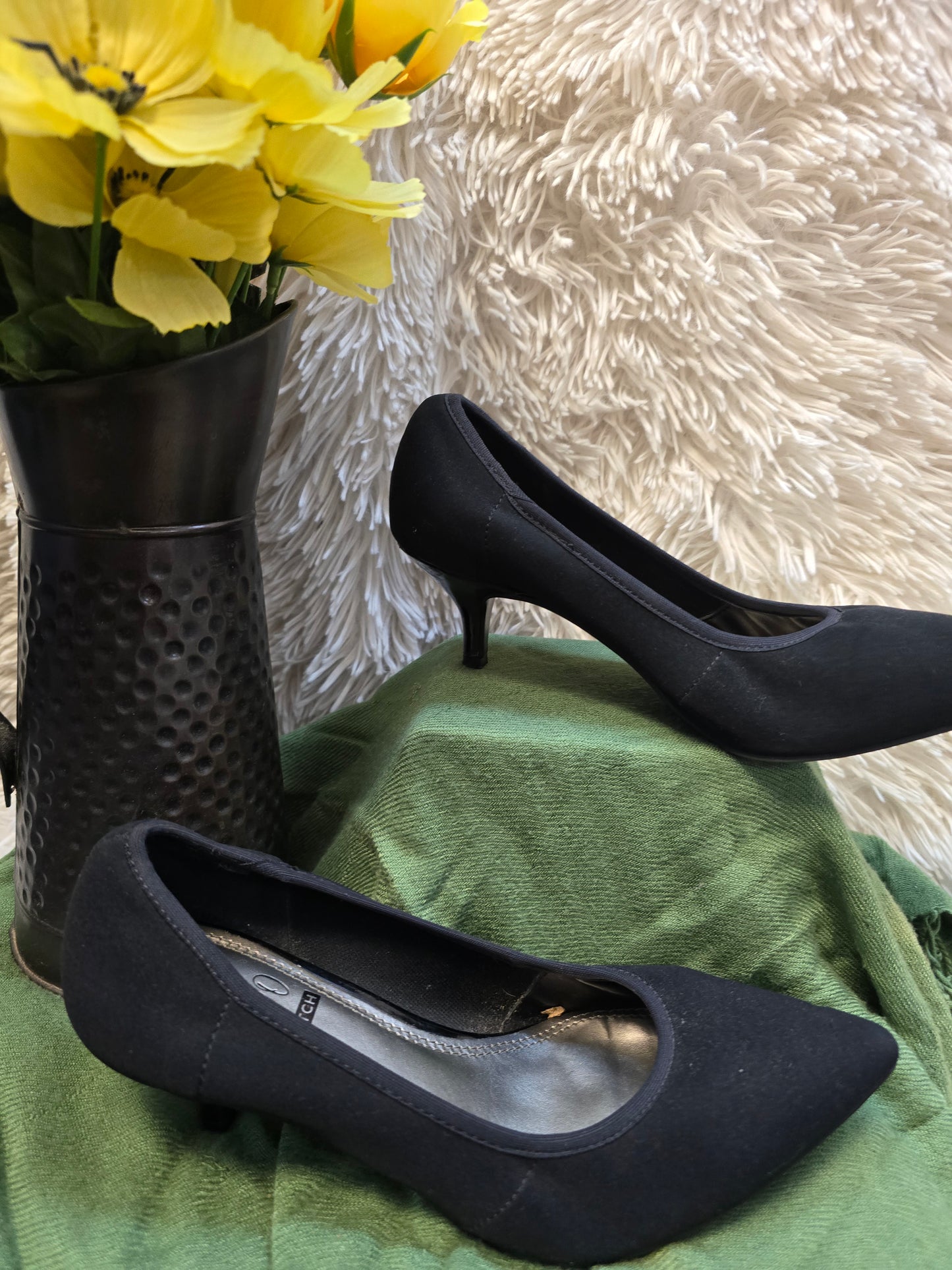 Impo black small heel shoe size 6.5 image 0