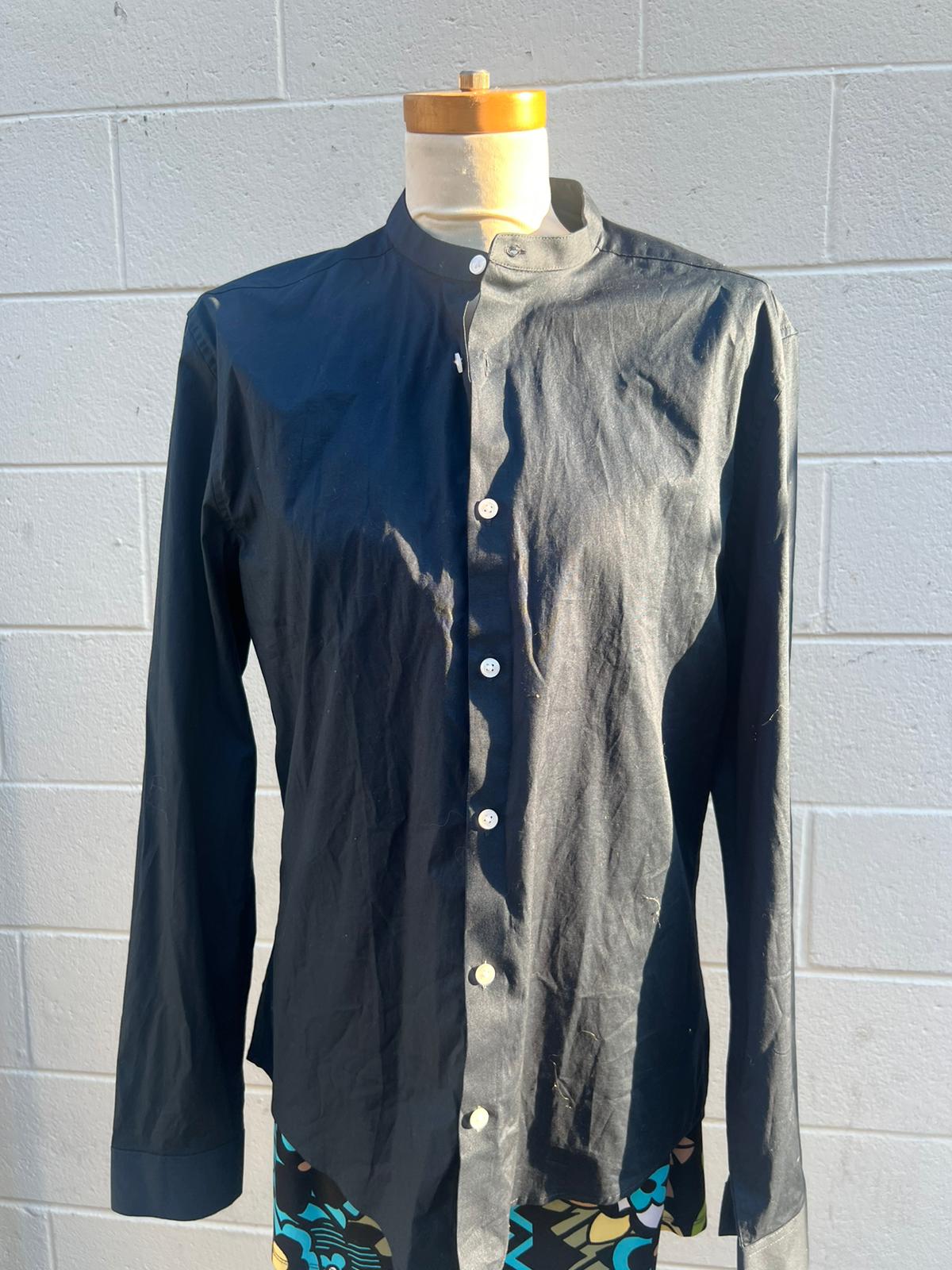 Button front shirt XL image 2