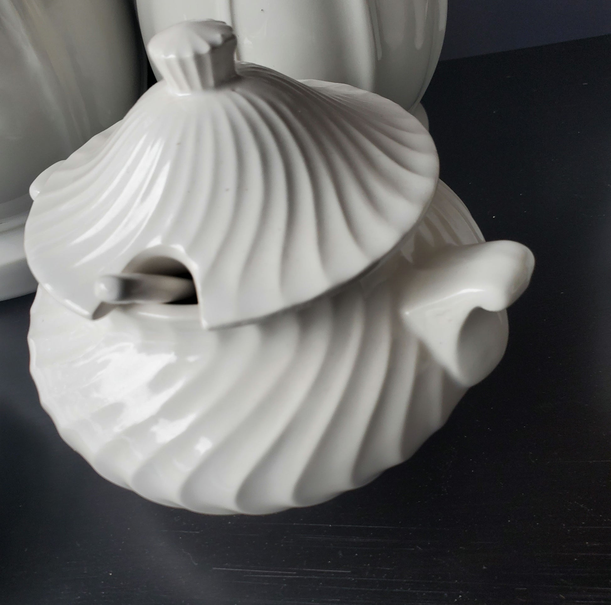 Medium size 2 piece white sugar bowl set image 1