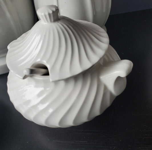 Medium size 2 piece white sugar bowl set image 1