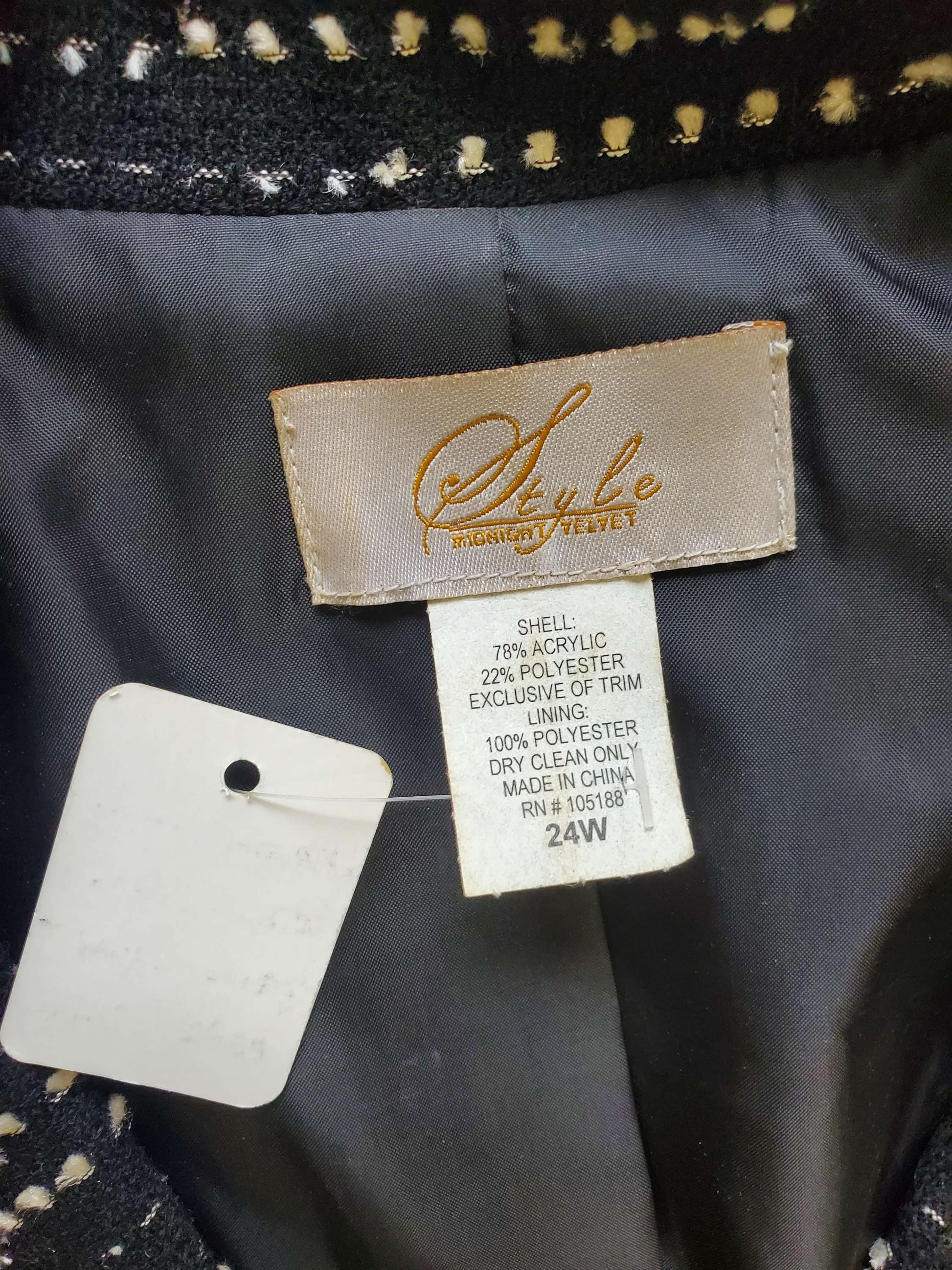 Style midnight velvet skirt suit size 24 image 2