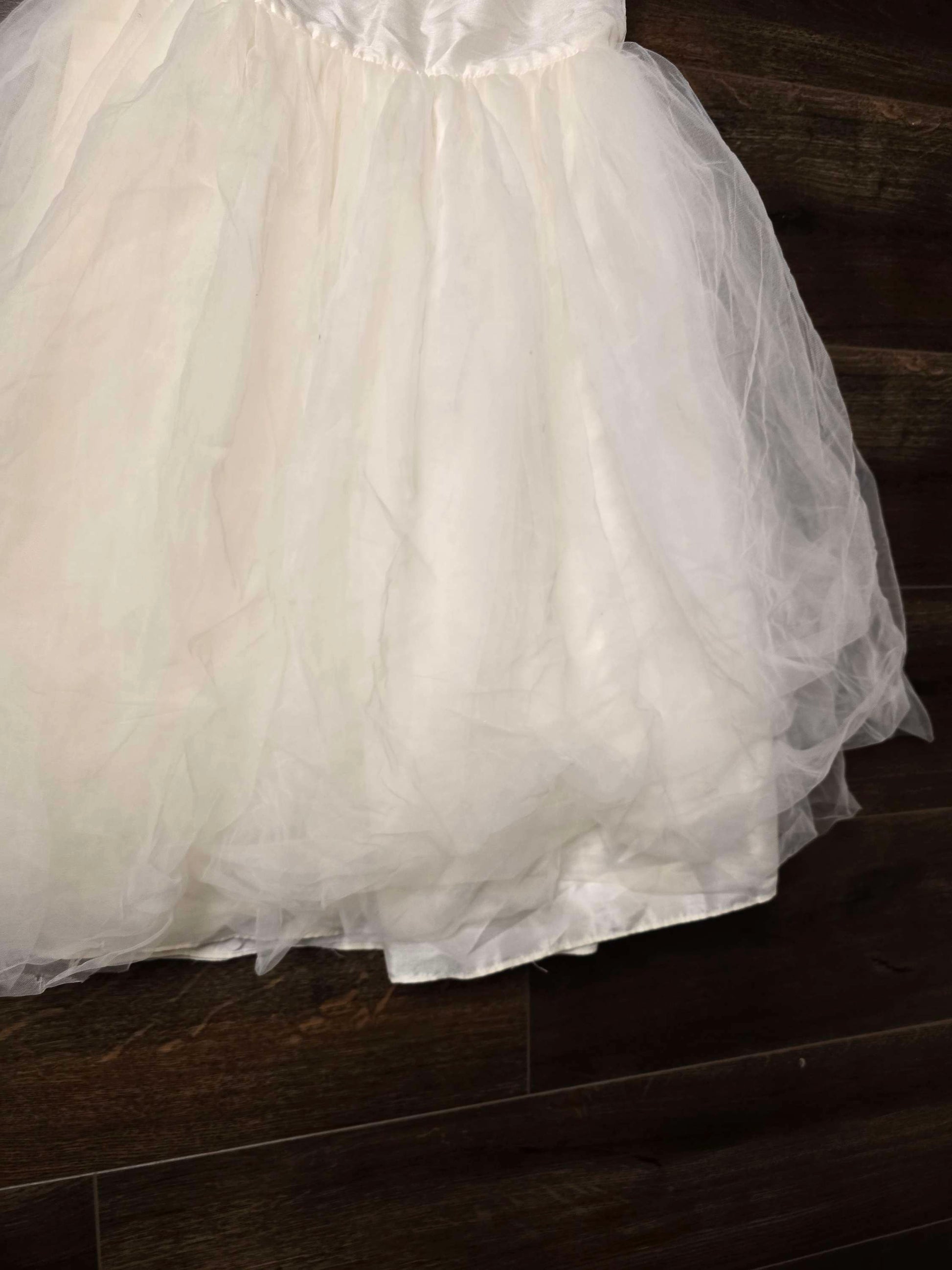 White girl dress size 8 image 4