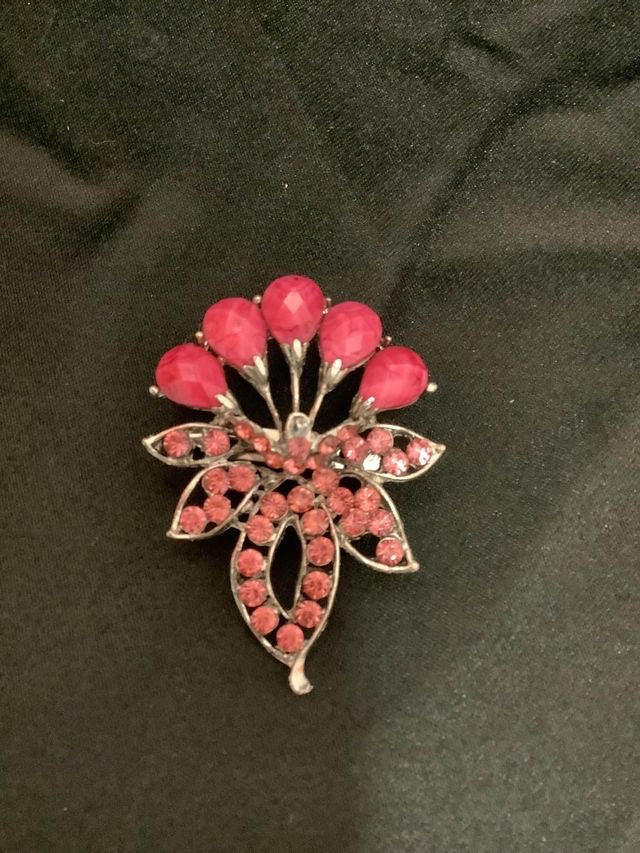 Pink jeweled broch image 0