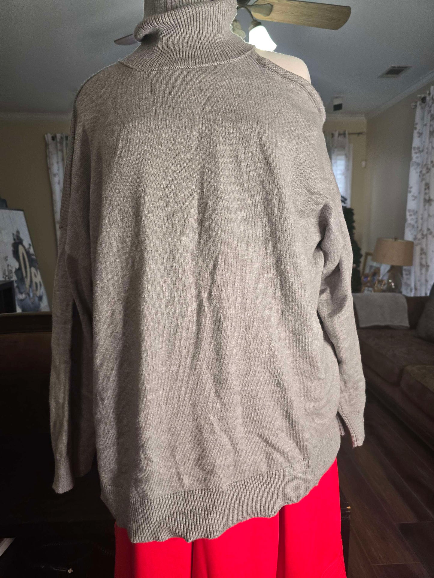 Turtle neck off shoulder gray sweater 22/24 image 3