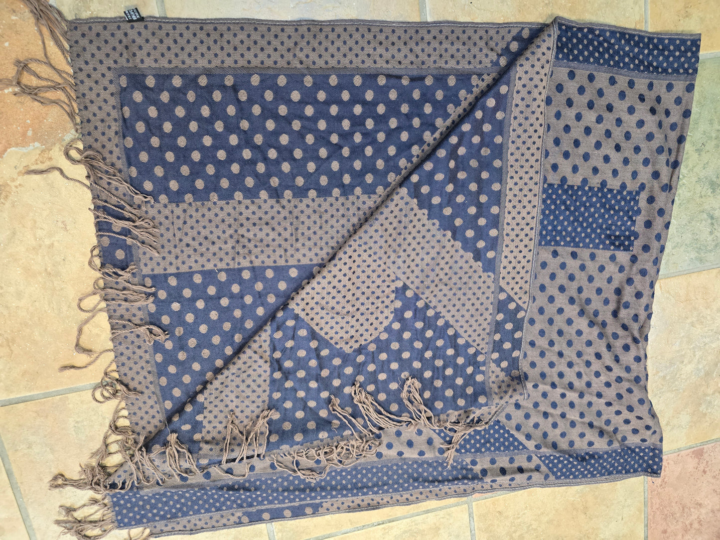 Large scarf  image 0