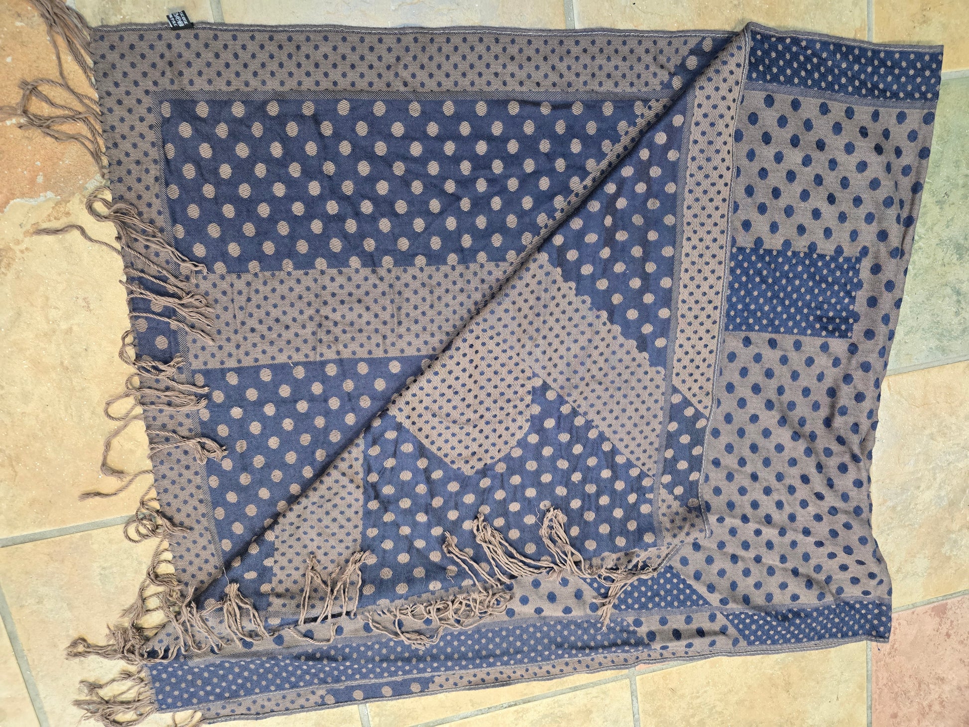 Large scarf  image 0
