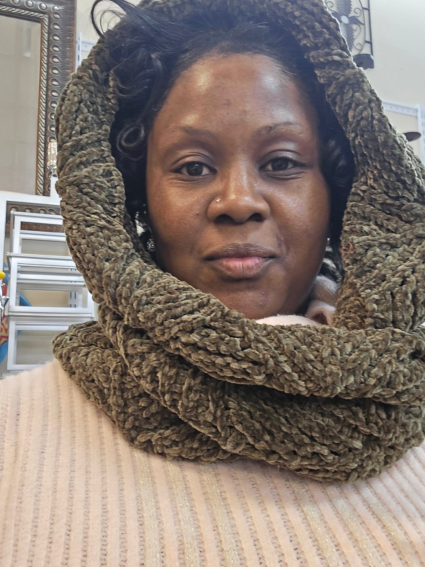 Neck scarf image 1
