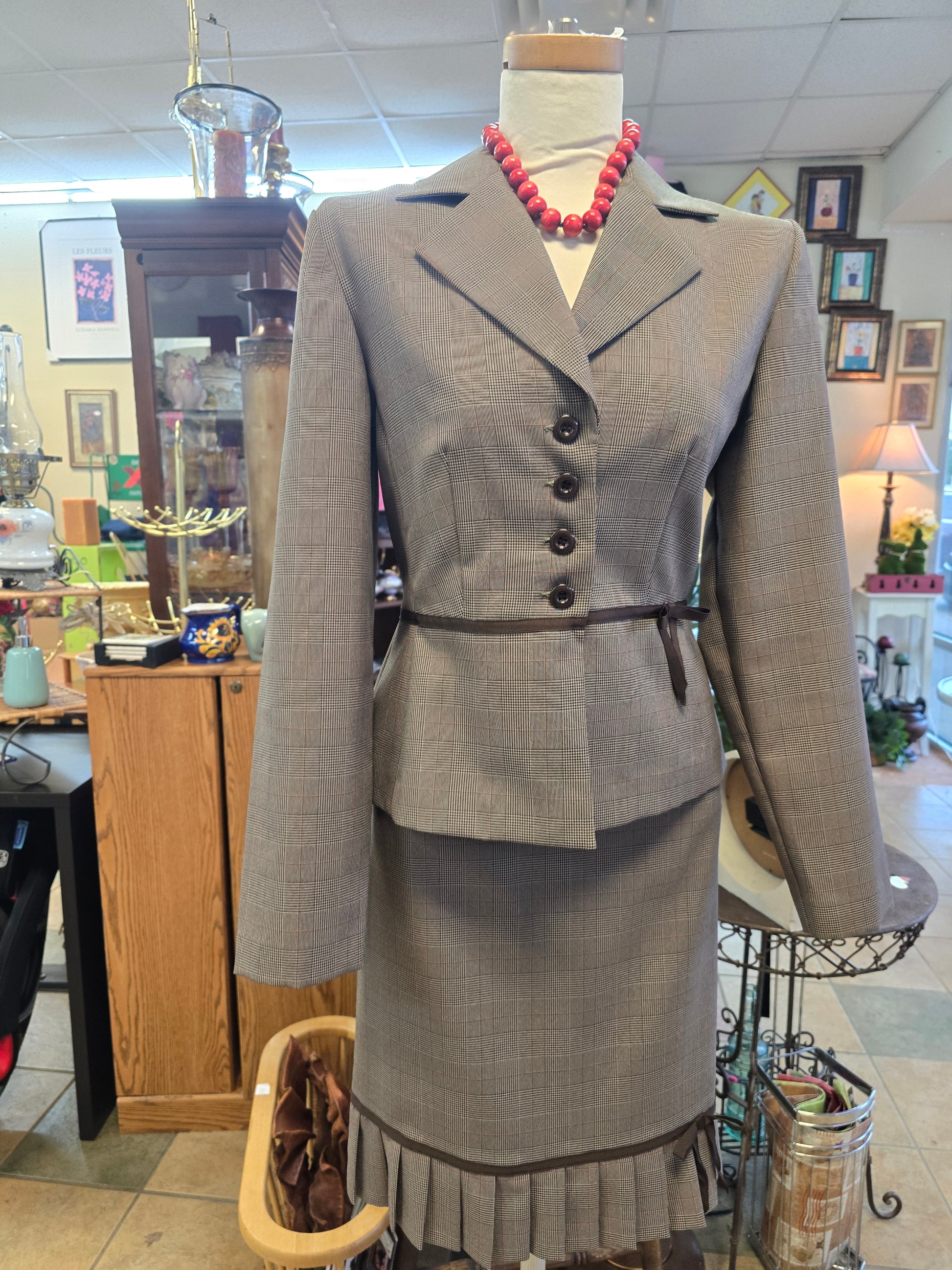 Sweet 2 piece suite size M image 0
