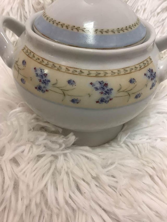 Enchanted Garden fin china Dish image 0