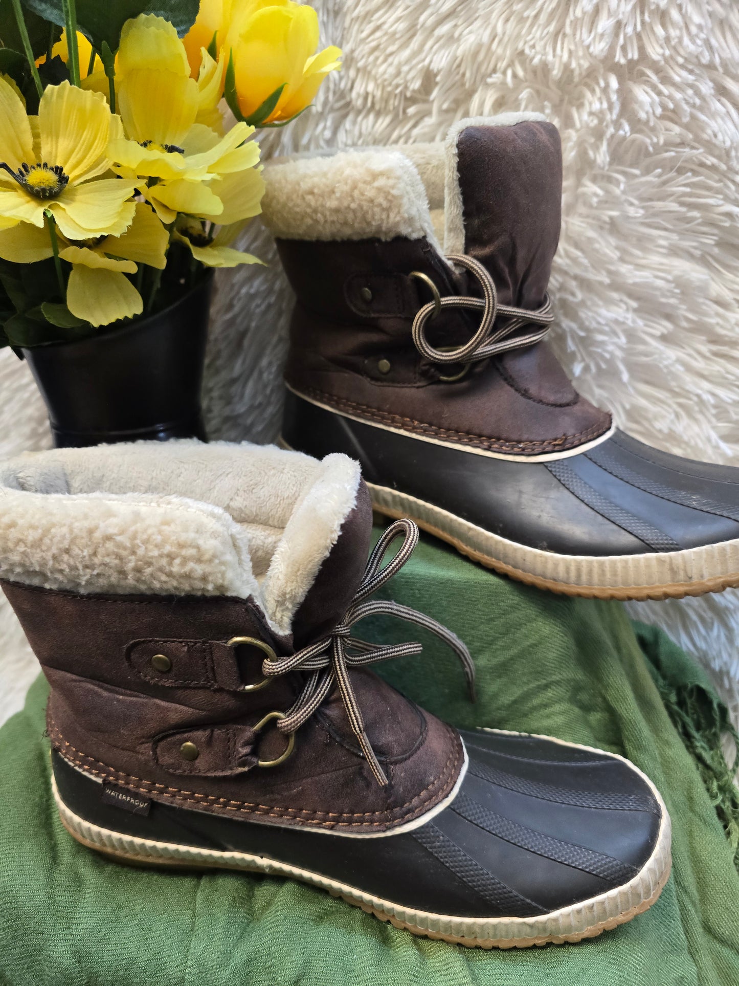 JB waterproof duck boots size 8.5 image 1