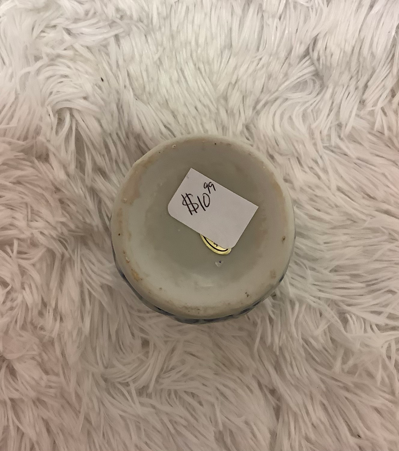 Porcelain vase blue and white image 1