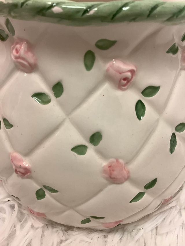 Rose Decorated Jar image 2