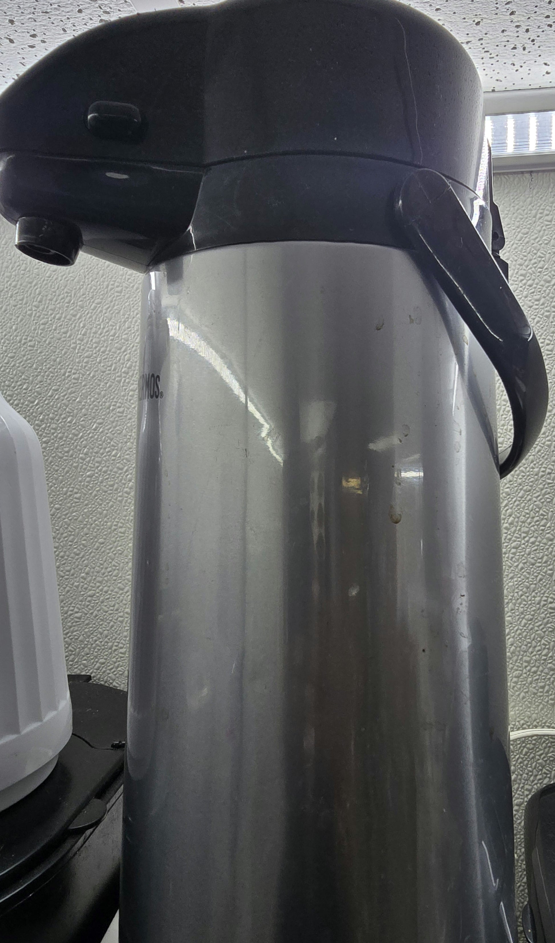Thermos 1.9 Liter Coffee Push Pump Dispenser image 2
