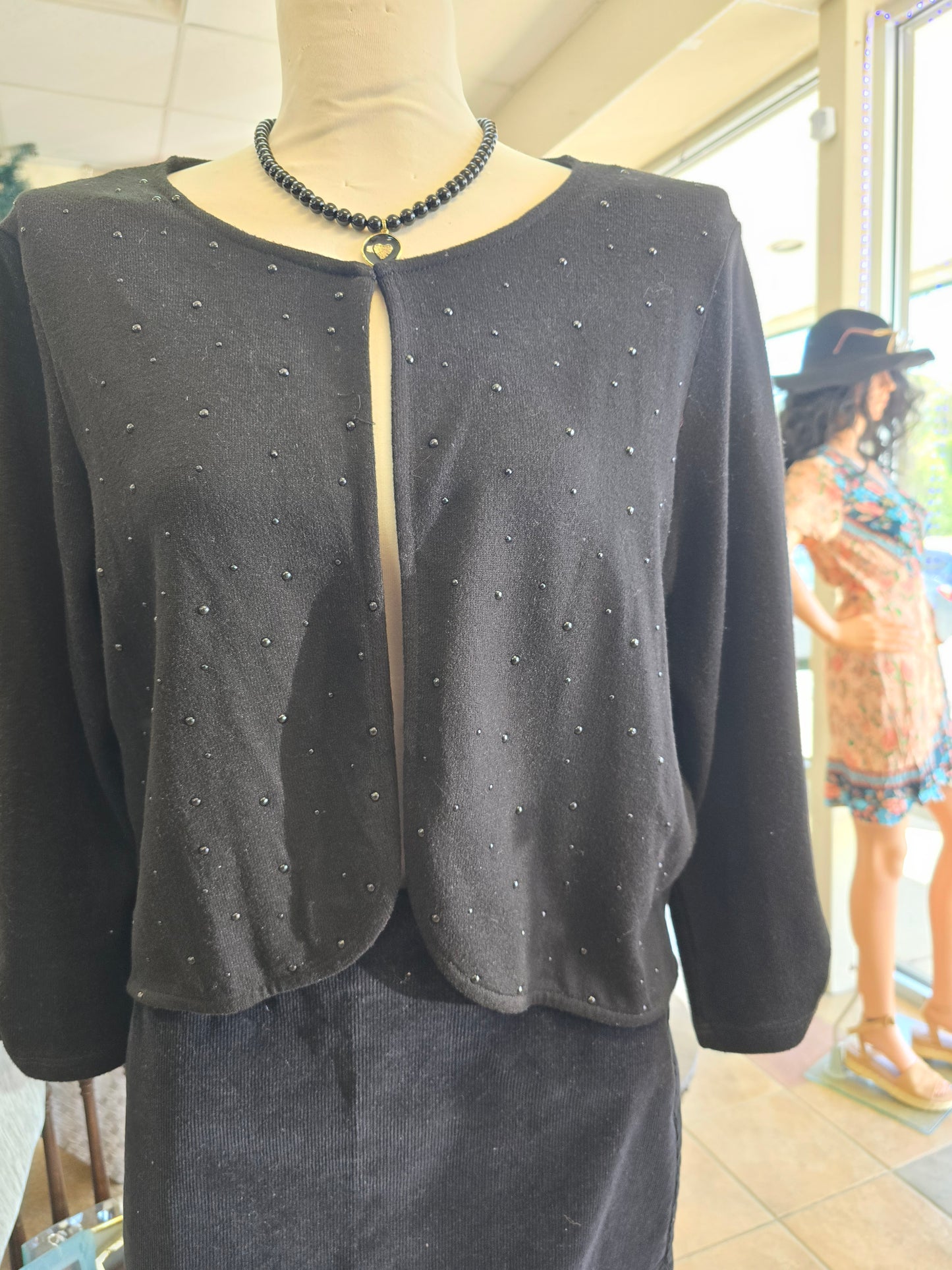 Sweater size L image 1