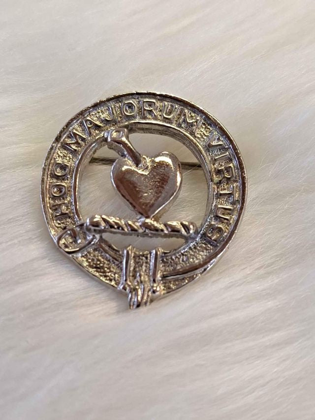 Logan clan crest badge image 1