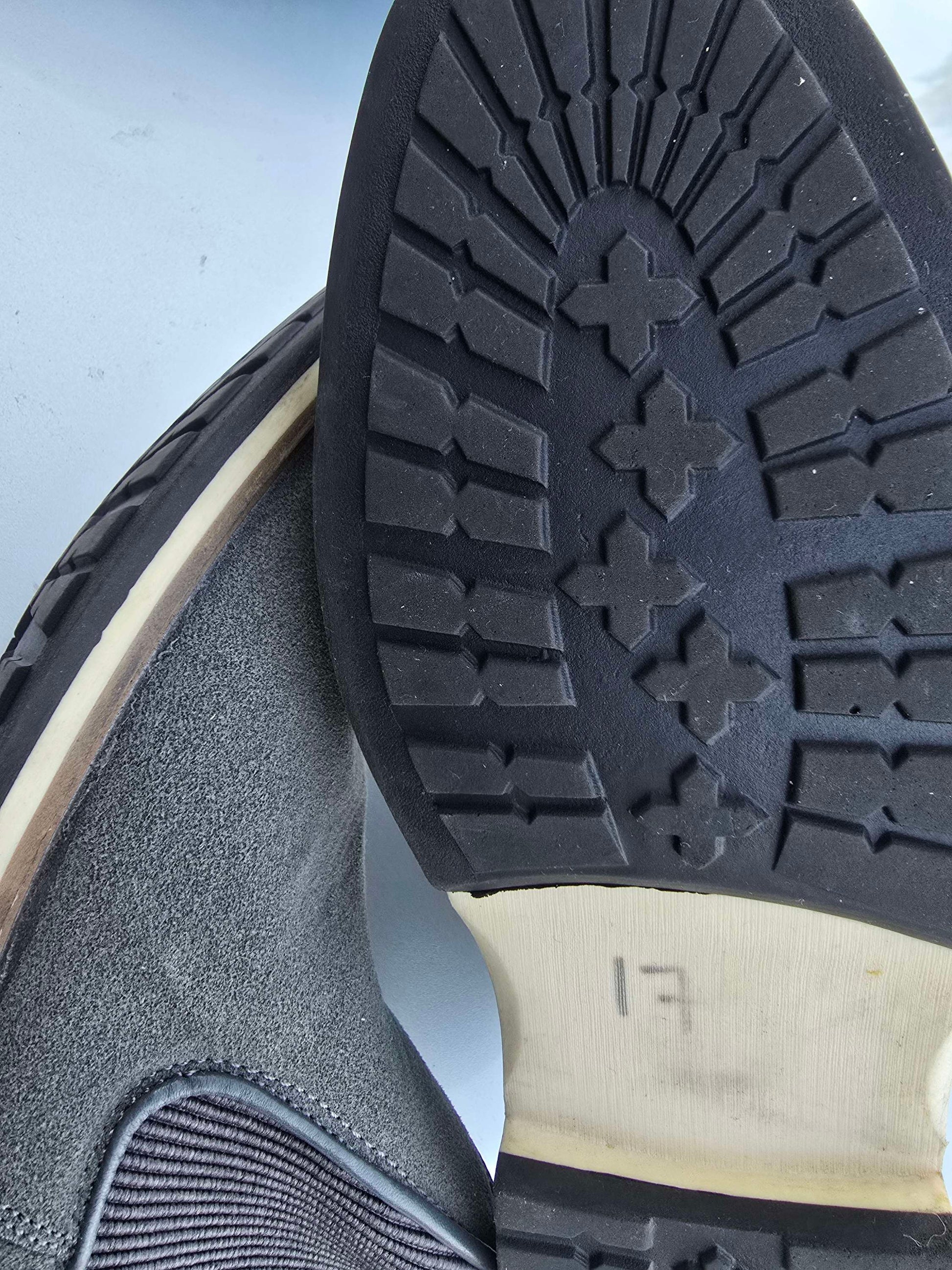 Men shoe size 7 image 6