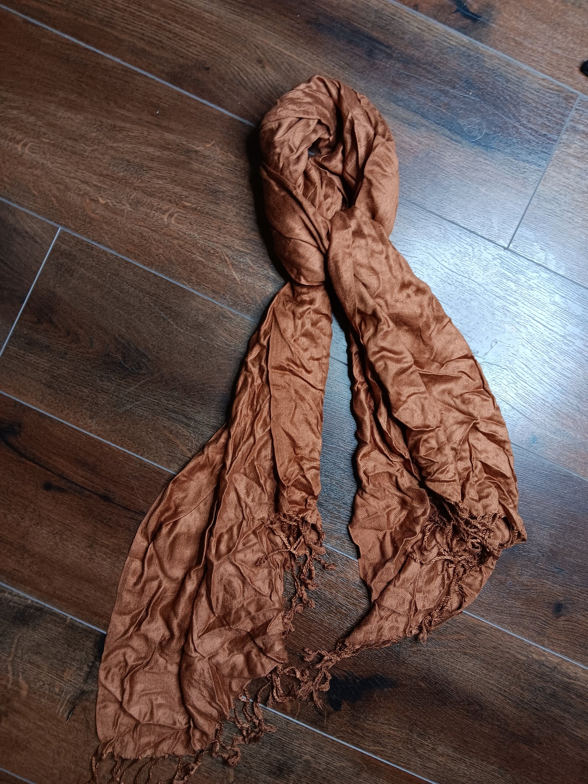 Pashmina scarf image 1