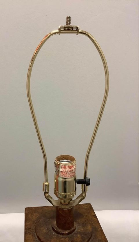 Detailed antique lamp image 5