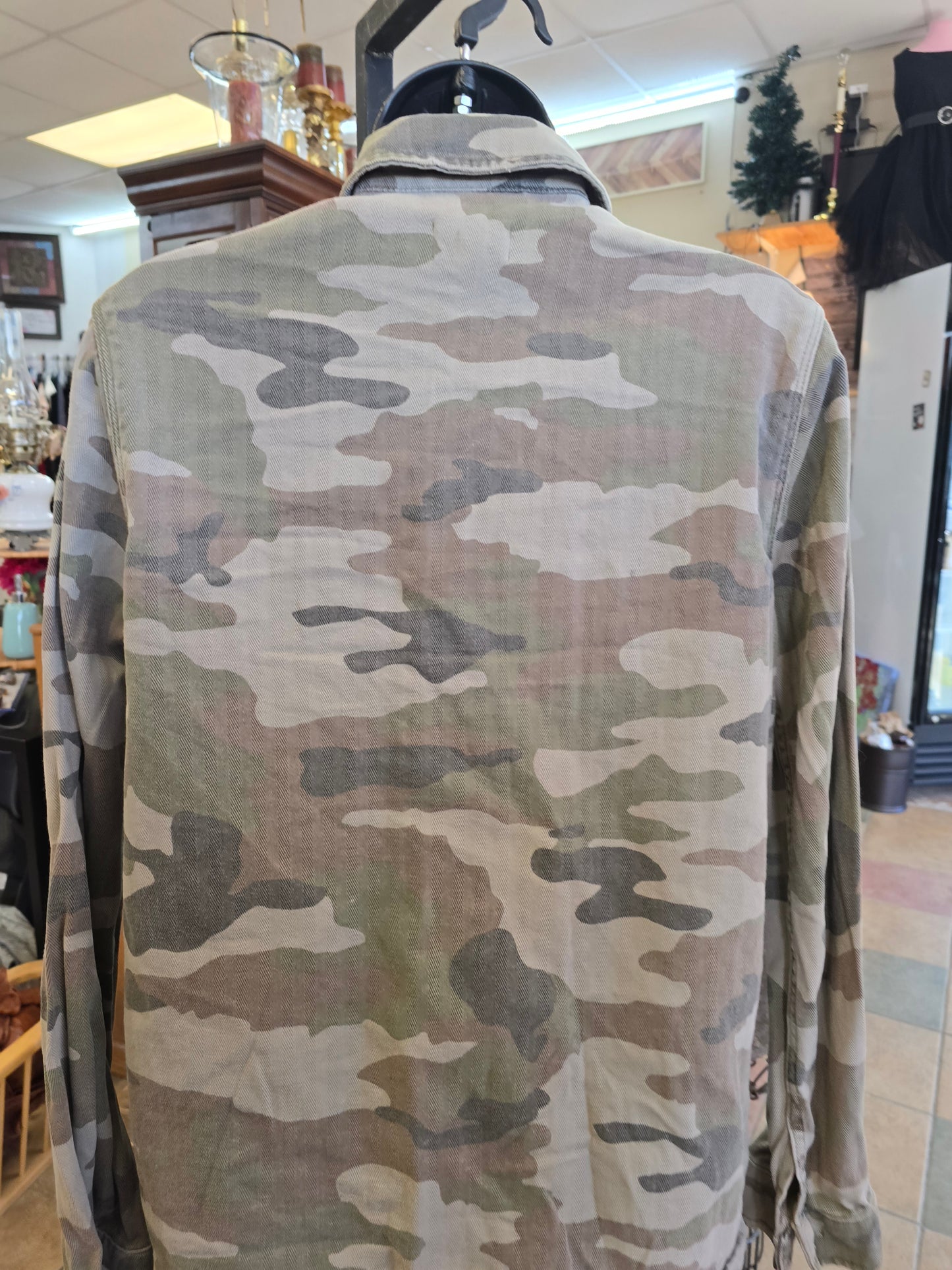 Camouflage button front blouse size 4 image 4