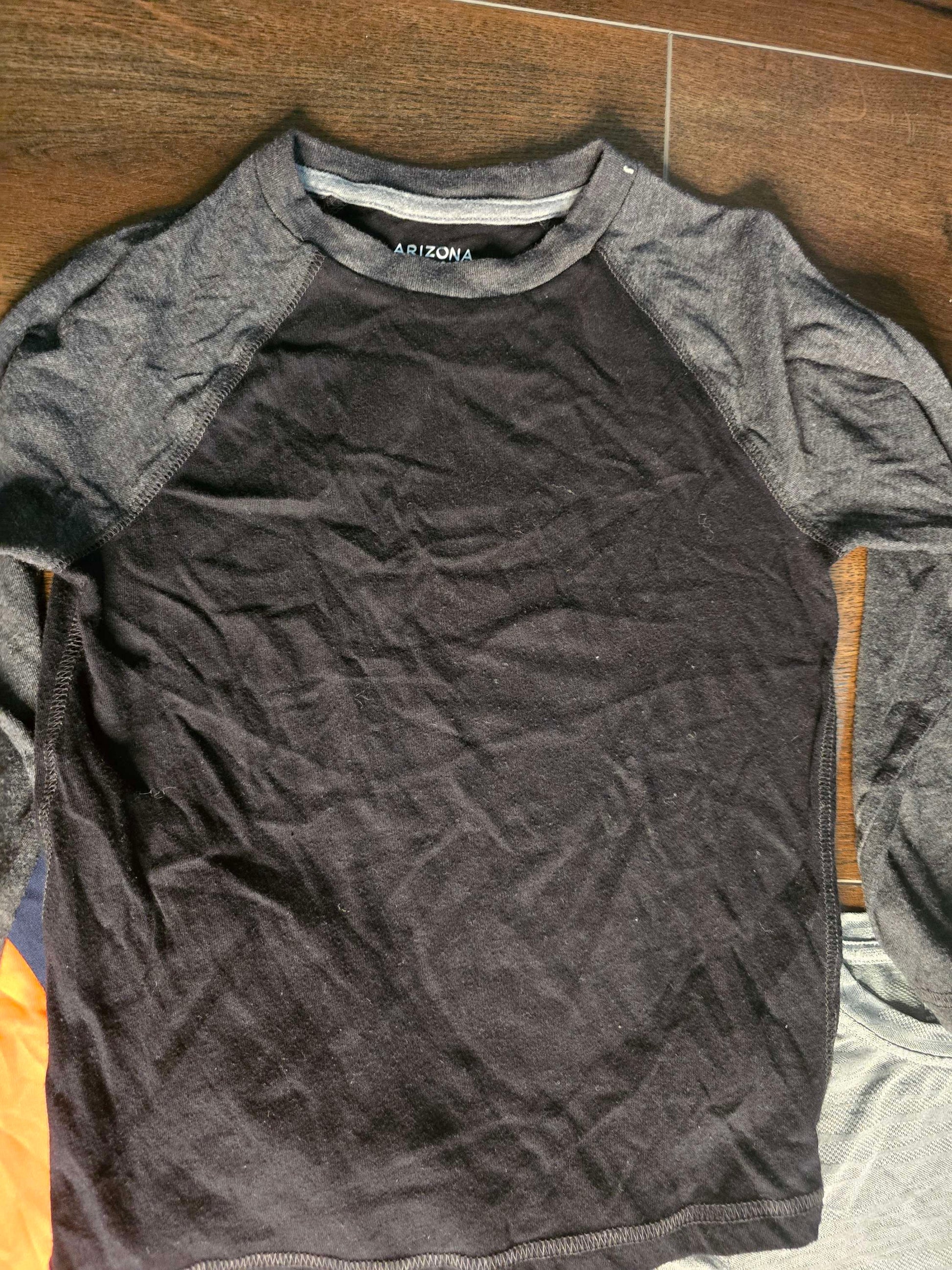 Set of 5 long sleeve boy shirt size 6 image 5
