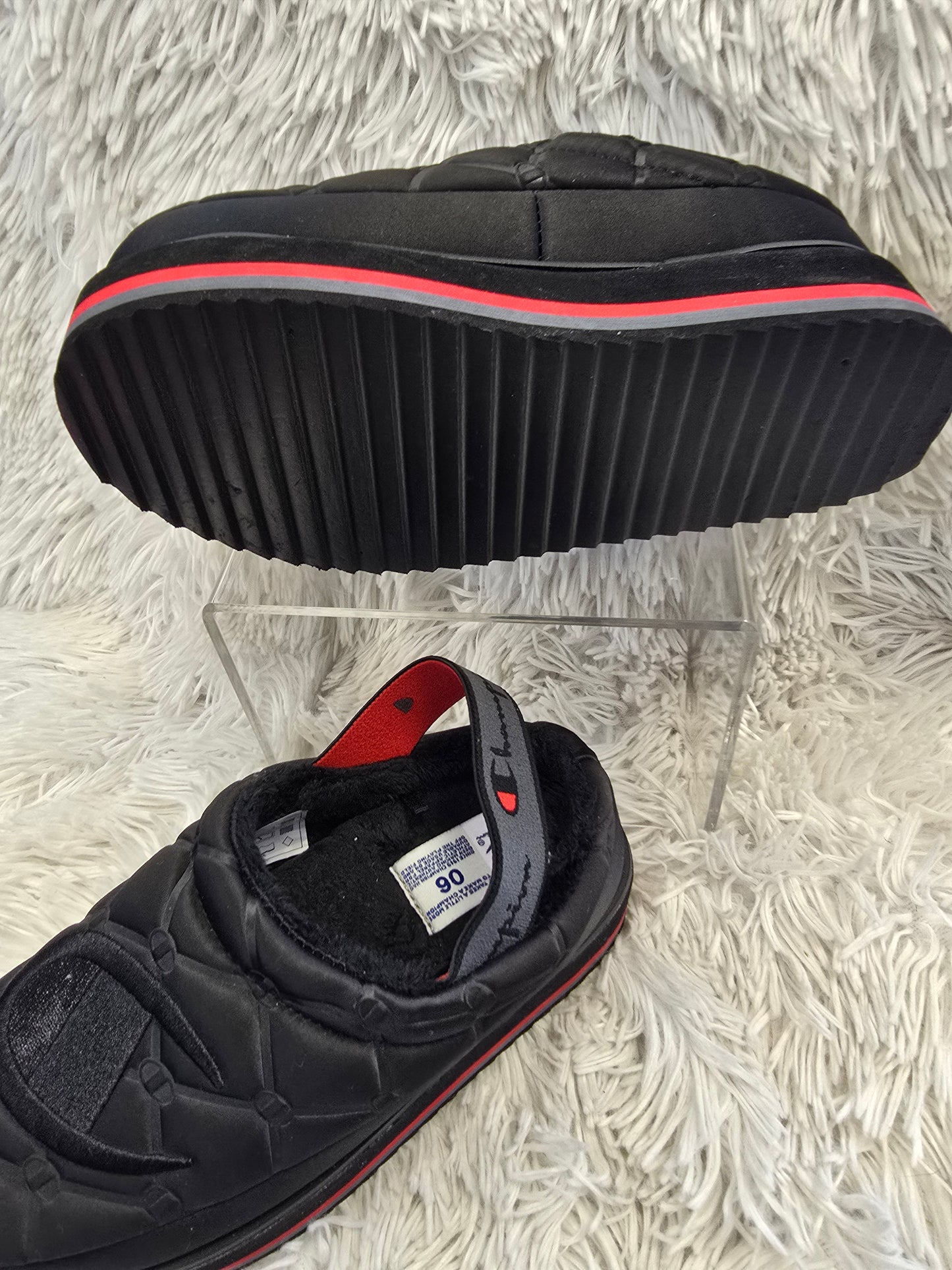 Champions soft slipper size 6 image 4