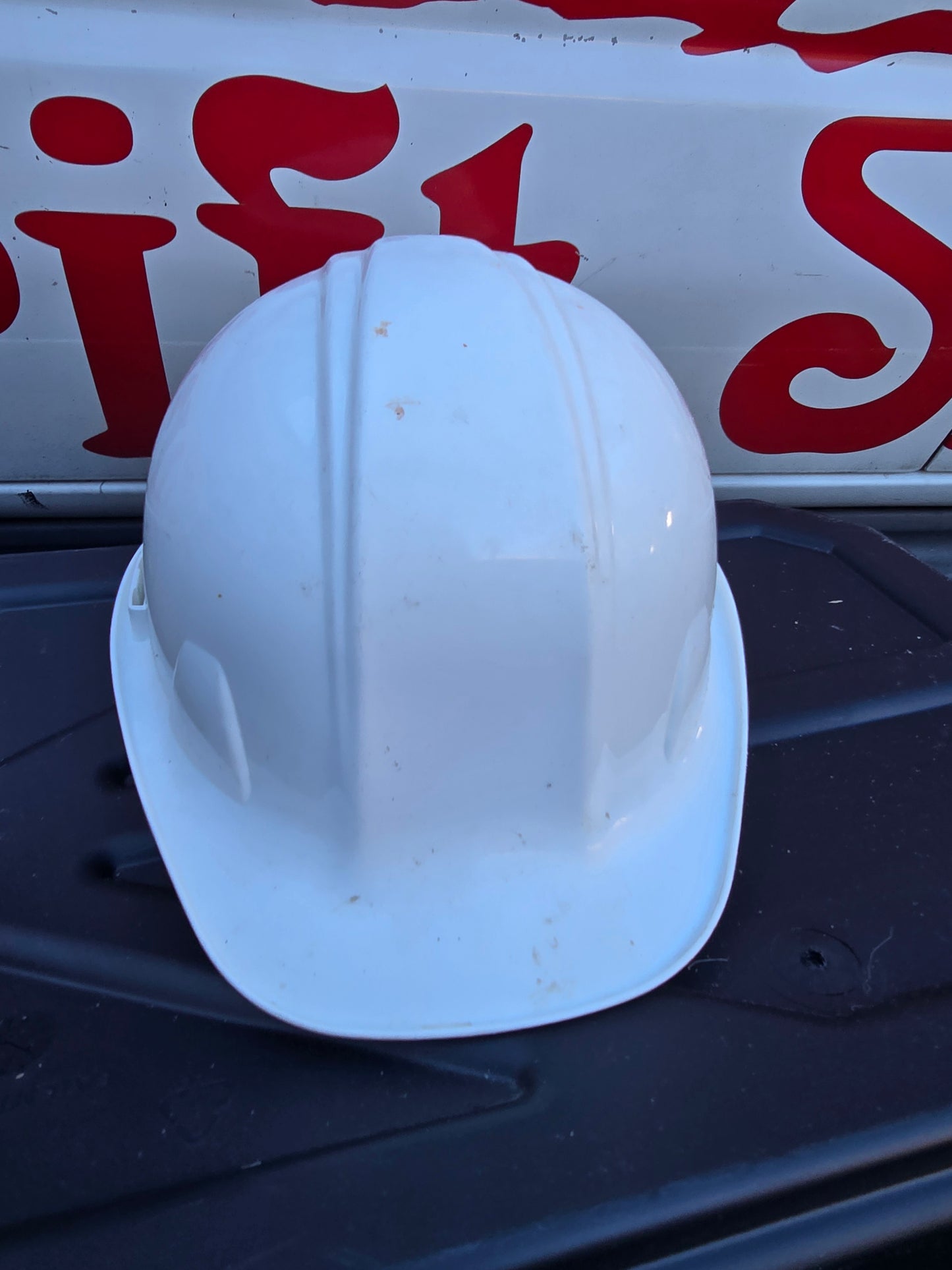 Construction hard hat image 0