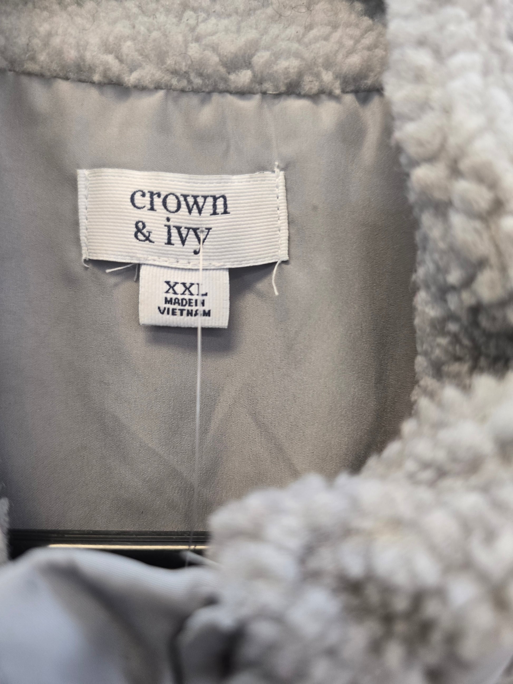 crown and Ivey Gray vest XXL image 2