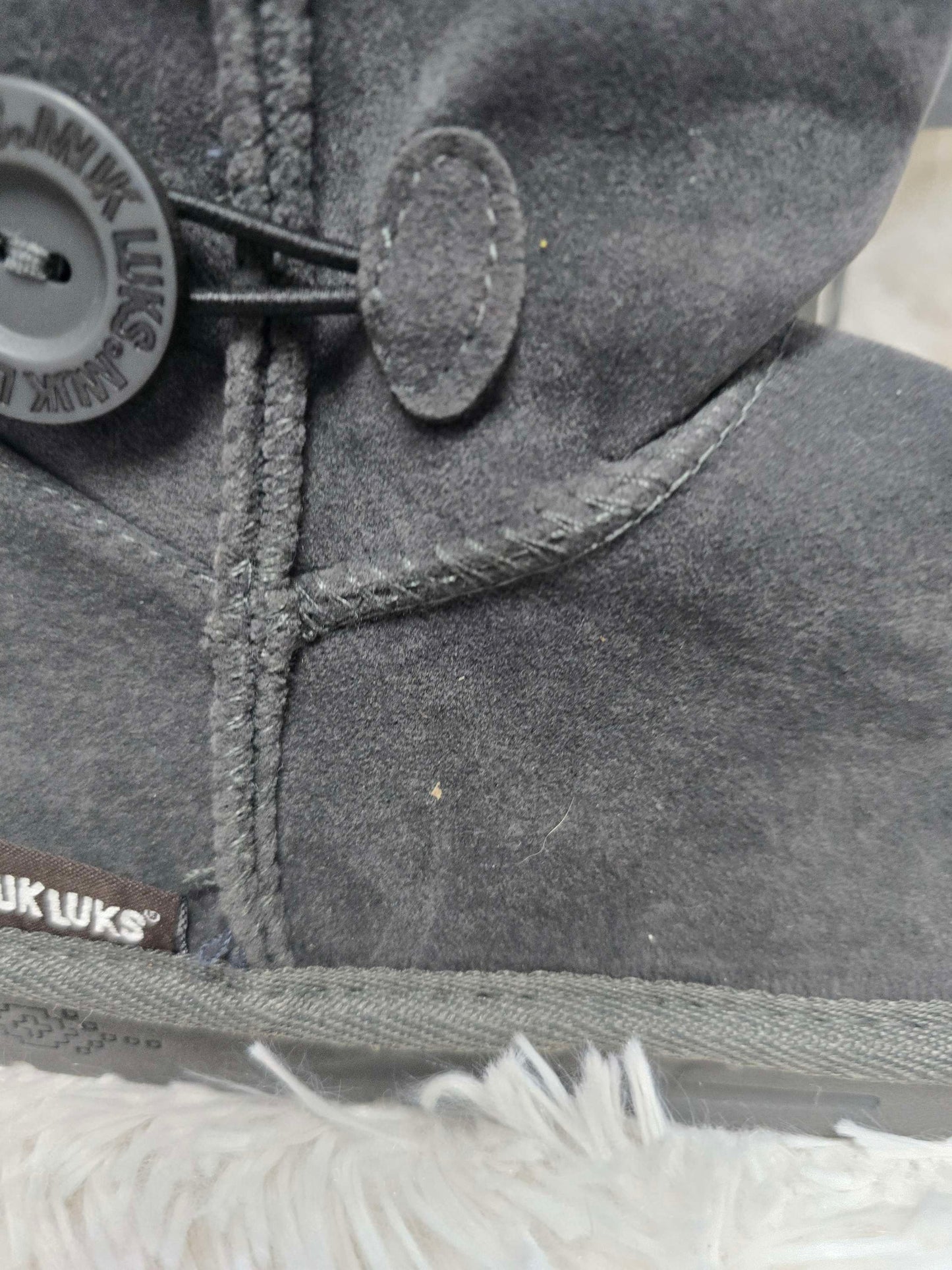 Mukluks size 7 image 4