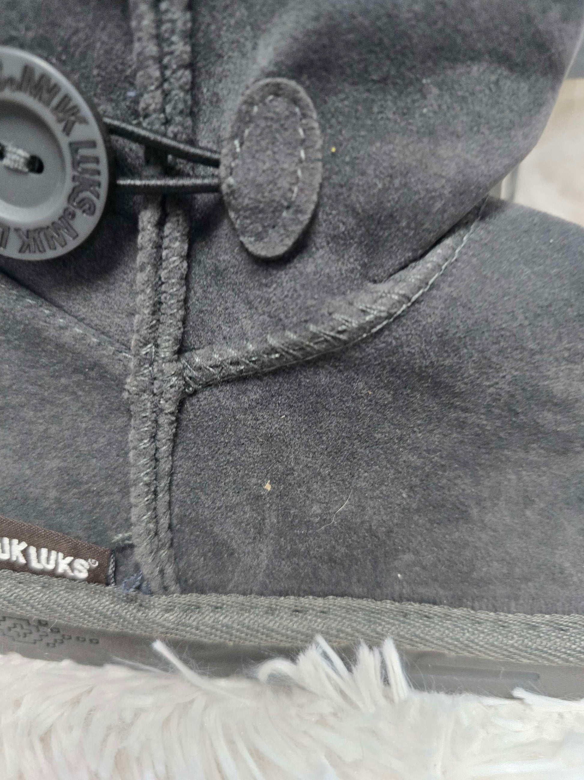 Mukluks size 7 image 4