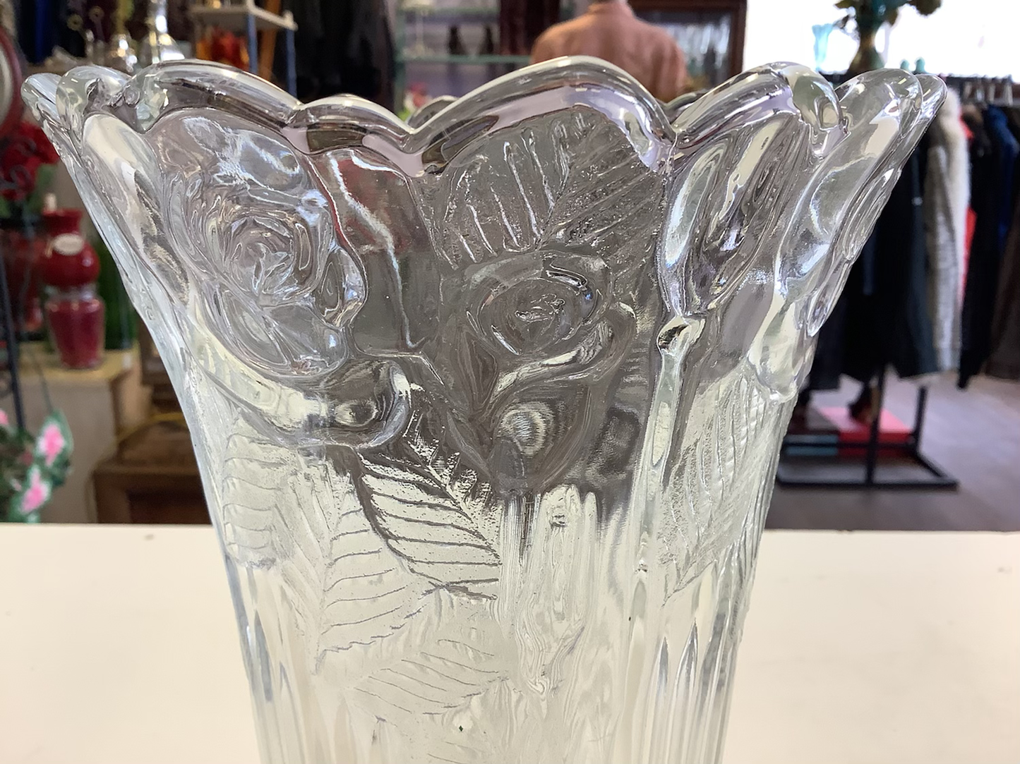 Large glass rose vase image 3