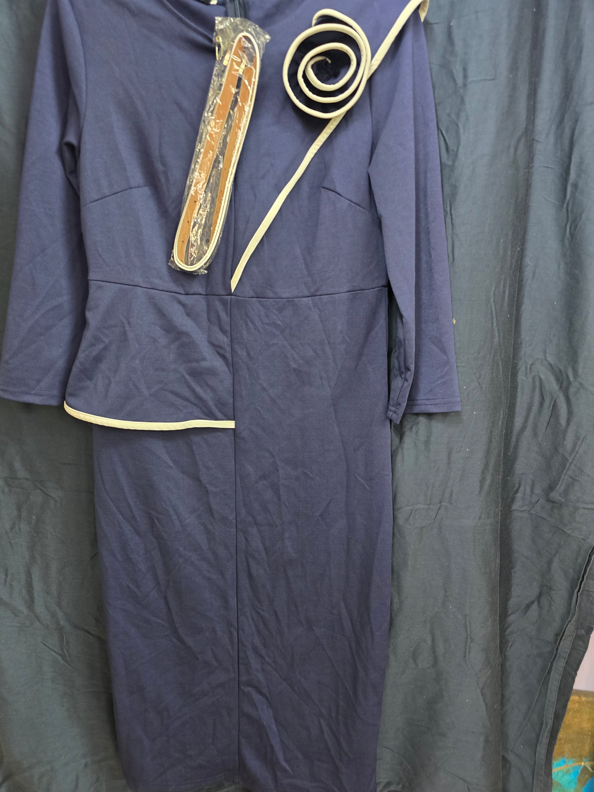Blue dress size Medium image 4