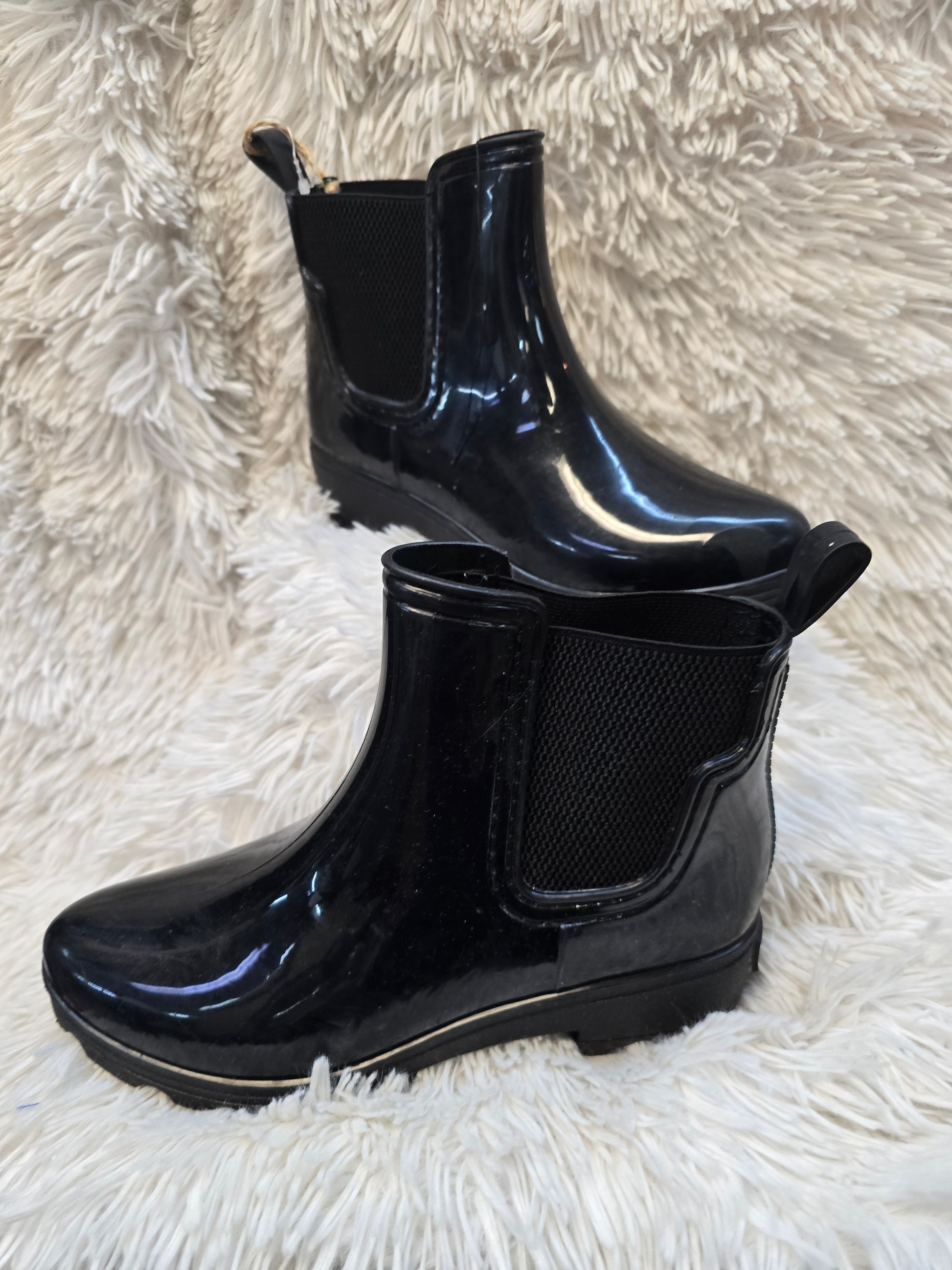 SEVEN 7 Halifax Black Short Ankle Rain Boots Pull On Bootie size 6 image 1