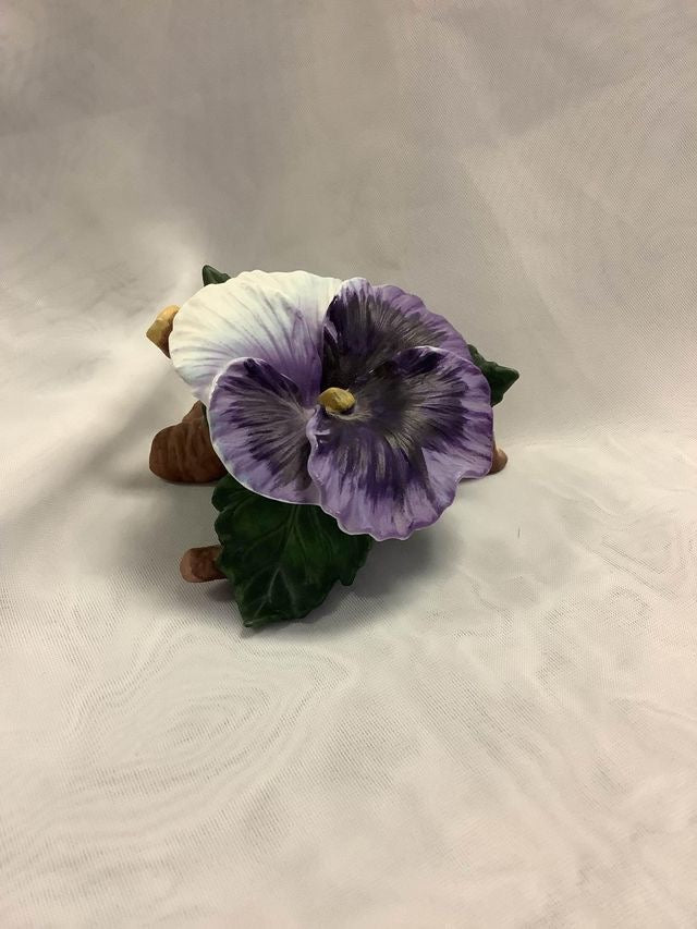 Pansy flower statue 2.5 inches long image 0