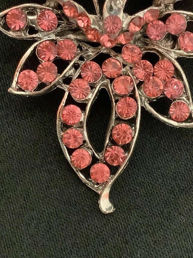Pink jeweled broch image 2
